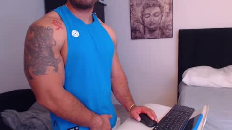 Snapshot of derek_group chatting on February 22, 7:58 pm Derek online show from February 22, 7:58 pm