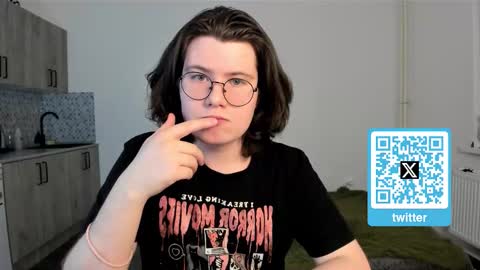 Derek online show from March 12, 7:31 pm