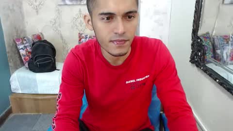 Snapshot of derek_storm_ chatting on September 25, 2:48 am D E R E K online show from September 25, 2:48 am