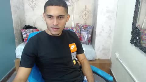 Snapshot of derek_storm_ chatting on September 26, 2:59 am D E R E K online show from September 26, 2:59 am