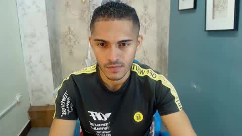 Snapshot of derek_storm_ chatting on November 13, 12:04 pm D E R E K online show from November 13, 12:04 pm