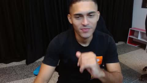 Snapshot of derek_storm_ chatting on November 27, 11:56 am D E R E K online show from November 27, 11:56 am