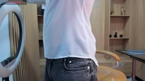 derek_voss online show from June 1, 12:07 pm