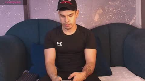 derek_voss online show from July 6, 11:18 am