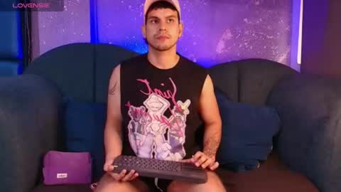 derek_voss online show from July 11, 1:14 pm