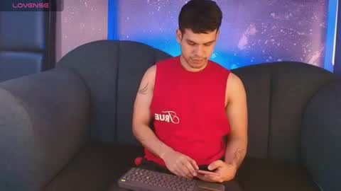 derek_voss online show from July 31, 12:15 pm