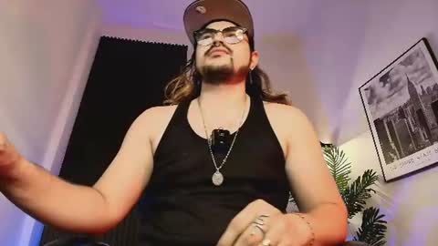 Derek online show from July 26, 8:05 pm