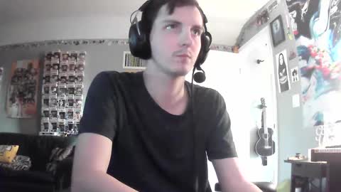 Snapshot of derekdings chatting on December 7, 10:06 pm derekdings online show from December 7, 10:06 pm