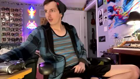 Snapshot of derekdings chatting on October 14, 11:22 am derekdings online show from October 14, 11:22 am