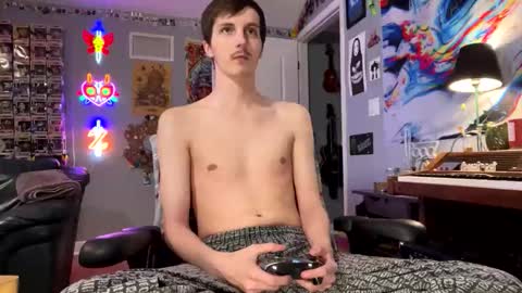 Snapshot of derekdings chatting on October 23, 3:11 pm derekdings online show from October 23, 3:11 pm