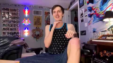 Snapshot of derekdings chatting on November 1, 10:23 pm derekdings online show from November 1, 10:23 pm