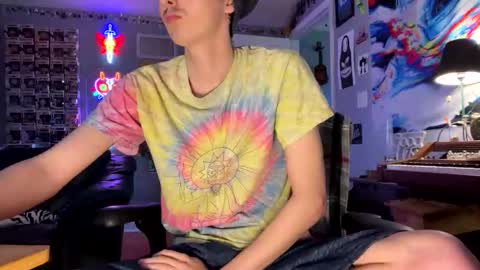 Snapshot of derekdings chatting on November 3, 1:45 pm derekdings online show from November 3, 1:45 pm