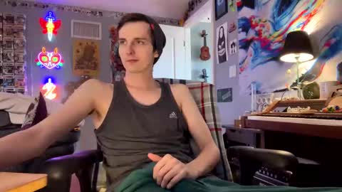 Snapshot of derekdings chatting on November 16, 8:36 pm derekdings online show from November 16, 8:36 pm