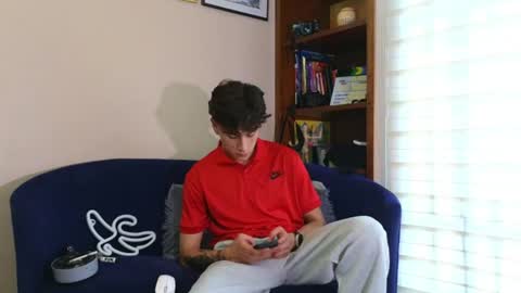 Derek online show from June 19, 10:02 pm