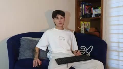 Derek online show from June 26, 10:58 pm
