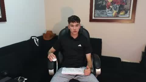 Derek online show from July 4, 11:00 pm
