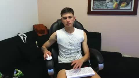 Derek online show from July 8, 11:53 pm