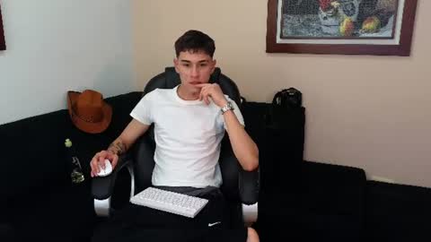 Derek online show from July 9, 8:13 pm
