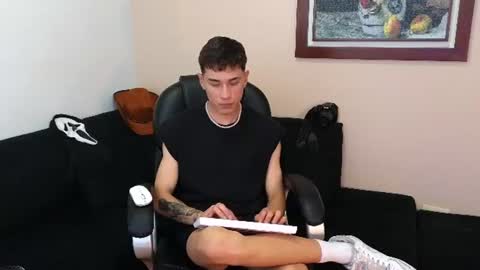 Derek online show from July 10, 10:34 pm