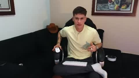 Derek online show from July 11, 10:55 pm