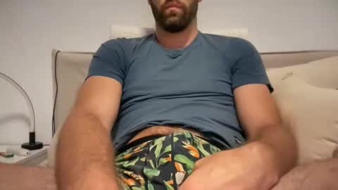 Snapshot of derelict13 chatting on June 9, 10:32 pm derelict13 online show from June 9, 10:32 pm
