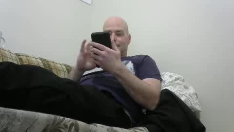 derf007 online show from February 25, 8:41 pm