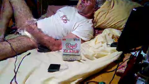 Snapshot of derick1961 chatting on February 20, 5:37 am derick1961 online show from February 20, 5:37 am