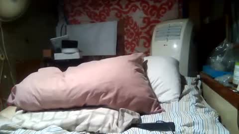 Snapshot of derick1961 chatting on May 26, 2:51 am derick1961 online show from May 26, 2:51 am