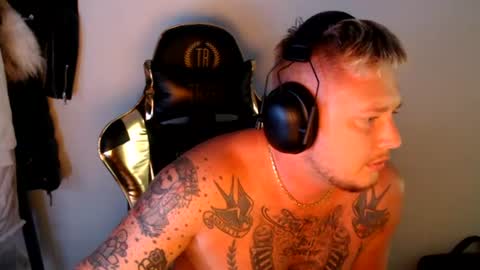 Gemeinsam Spass habentry together online show from July 18, 3:16 pm