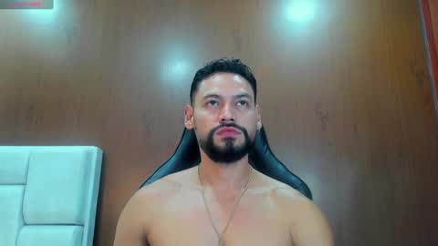 Snapshot of derrybigger_cm chatting on September 26, 8:57 pm DerryBigger CM online show from September 26, 8:57 pm