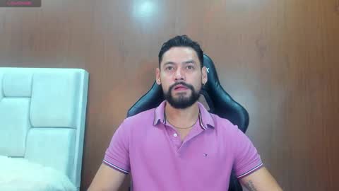 Snapshot of derrybigger_cm chatting on October 8, 2:36 pm DerryBigger CM online show from October 8, 2:36 pm