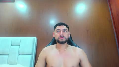 DerryBigger CM online show from April 2, 8:17 pm