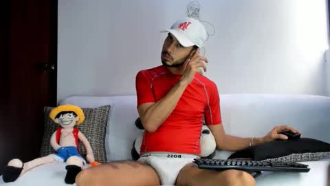 Snapshot of derrymaster chatting on February 12, 3:51 pm JhimyMaster online show from February 12, 3:51 pm