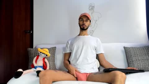 Snapshot of derrymaster chatting on February 24, 3:43 pm JhimyMaster online show from February 24, 3:43 pm