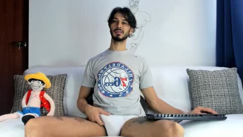 Snapshot of derrymaster chatting on February 28, 2:51 pm JhimyMaster online show from February 28, 2:51 pm