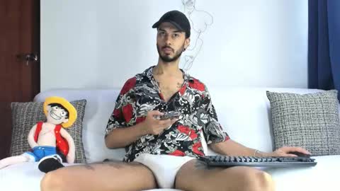 Snapshot of derrymaster chatting on March 1, 3:25 pm JhimyMaster online show from March 1, 3:25 pm