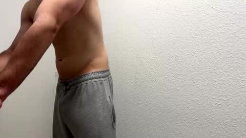 Snapshot of dertom_xxx chatting on November 25, 5:07 am Tom online show from November 25, 5:07 am