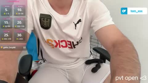 Tom online show from June 19, 2:43 pm
