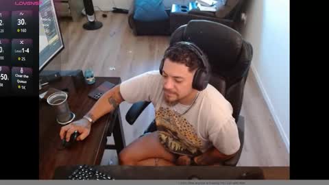 Snapshot of desertadventurer25 chatting on September 9, 9:25 pm desertadventurer25 online show from September 9, 9:25 pm