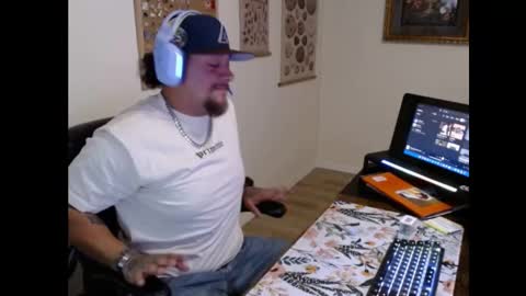 Snapshot of desertadventurer25 chatting on September 25, 4:38 am desertadventurer25 online show from September 25, 4:38 am