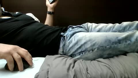 Snapshot of desideratus54 chatting on April 23, 8:22 pm Mika online show from April 23, 8:22 pm