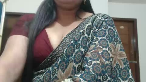 Snapshot of desimaisa130 chatting on May 6, 5:51 pm Maisa online show from May 6, 5:51 pm