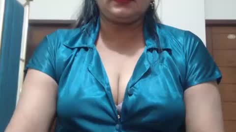 Snapshot of desimaisa130 chatting on May 14, 4:03 pm Maisa online show from May 14, 4:03 pm