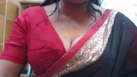 Snapshot of desimaisa130 chatting on June 20, 4:54 pm Maisa online show from June 20, 4:54 pm