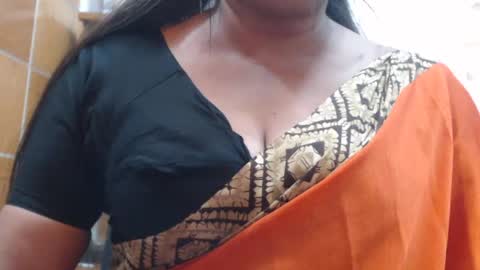 Snapshot of desimaisa130 chatting on June 23, 5:55 pm Maisa online show from June 23, 5:55 pm