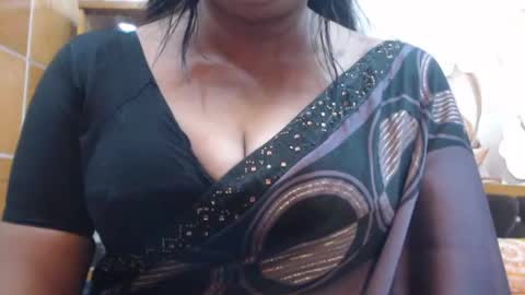 Snapshot of desimaisa130 chatting on June 24, 6:07 pm Maisa online show from June 24, 6:07 pm