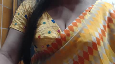 Snapshot of desimaisa130 chatting on July 20, 4:42 pm Maisa online show from July 20, 4:42 pm