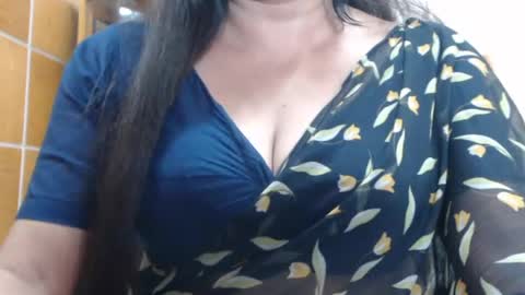 Snapshot of desimaisa130 chatting on July 28, 7:39 pm Maisa online show from July 28, 7:39 pm