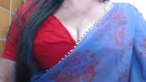 Snapshot of desimaisa130 chatting on August 3, 6:11 pm Maisa online show from August 3, 6:11 pm