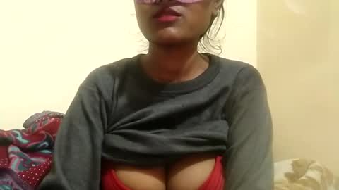Snapshot of desiprincessaga chatting on December 21, 6:34 pm desiprincessaga online show from December 21, 6:34 pm